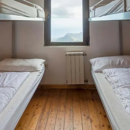 Montes De Anaga بيت شباب El Bailadero